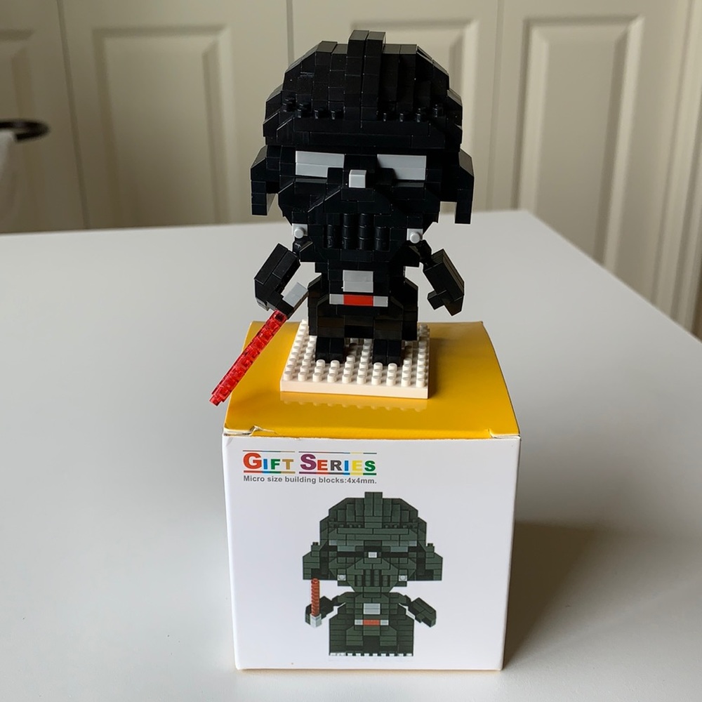 Micro-size Building Blocks Darth Vader - Picture 2 of 8